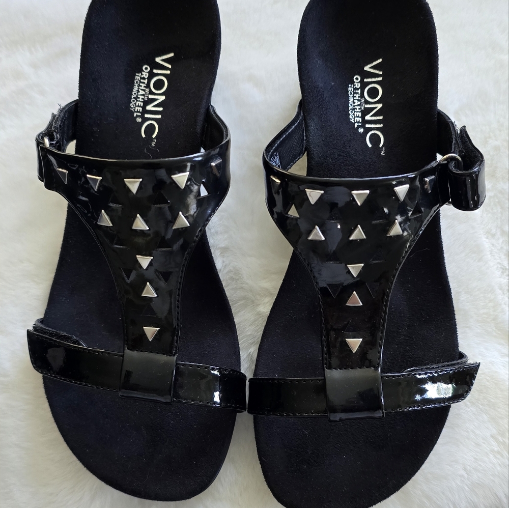 Vionic Glossy Black Sandals with Metallic Accents